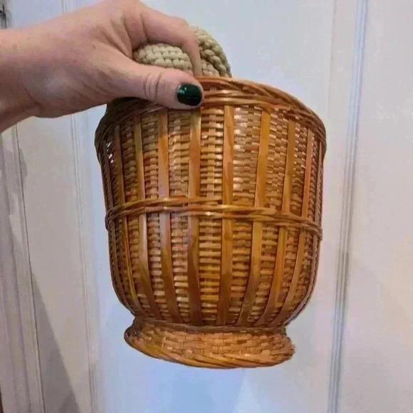 Vintage wicker plant hanging  basket - Picture 9 of 9